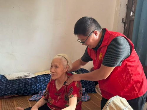 巾幗家政進社區(qū) 服務家庭零距離